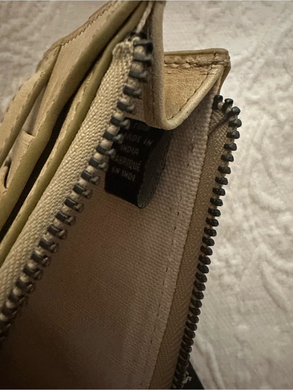 Frye Melissa Snap Card Wallet Genuine Leather NWT Tan - Picture 5 of 5